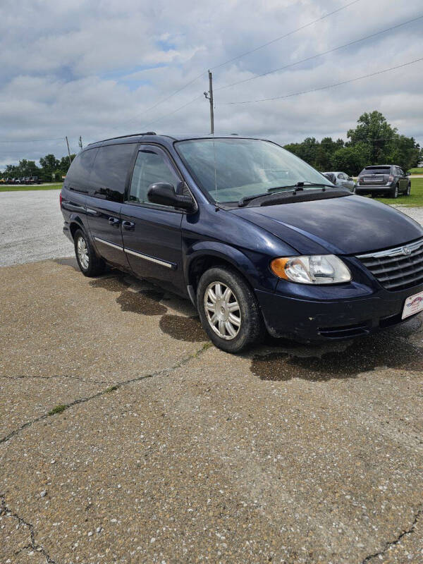 chrysler town & country 2005 2C4GP54L95R494139 image chrysler town & country 2005 2C4GP54L95R494139 image
